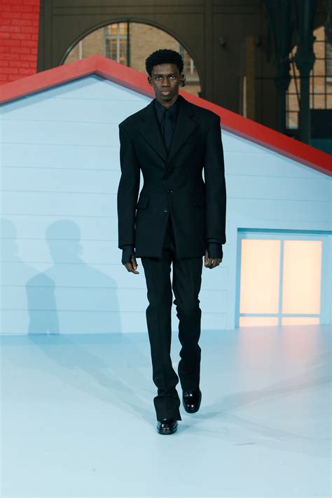 Louis Vuitton Fall 2022 Menswear Fashion Show 